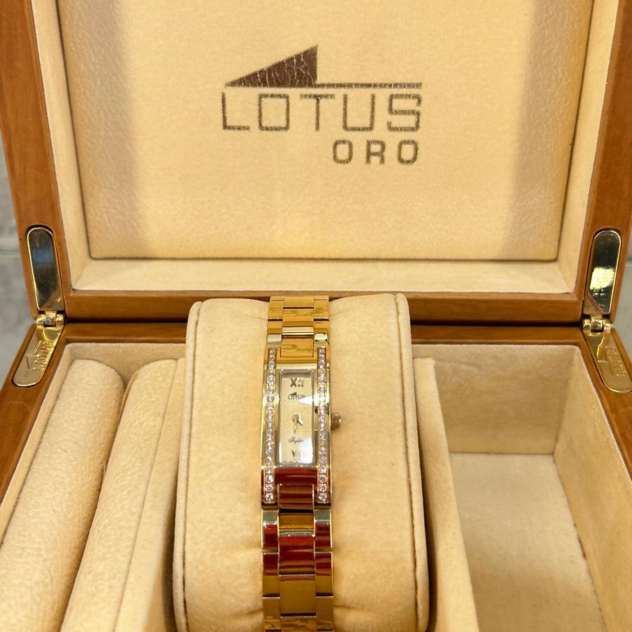 RELOJ DE MUJER ORO 18 KL Y BRILLANTES MARCA LOTUS