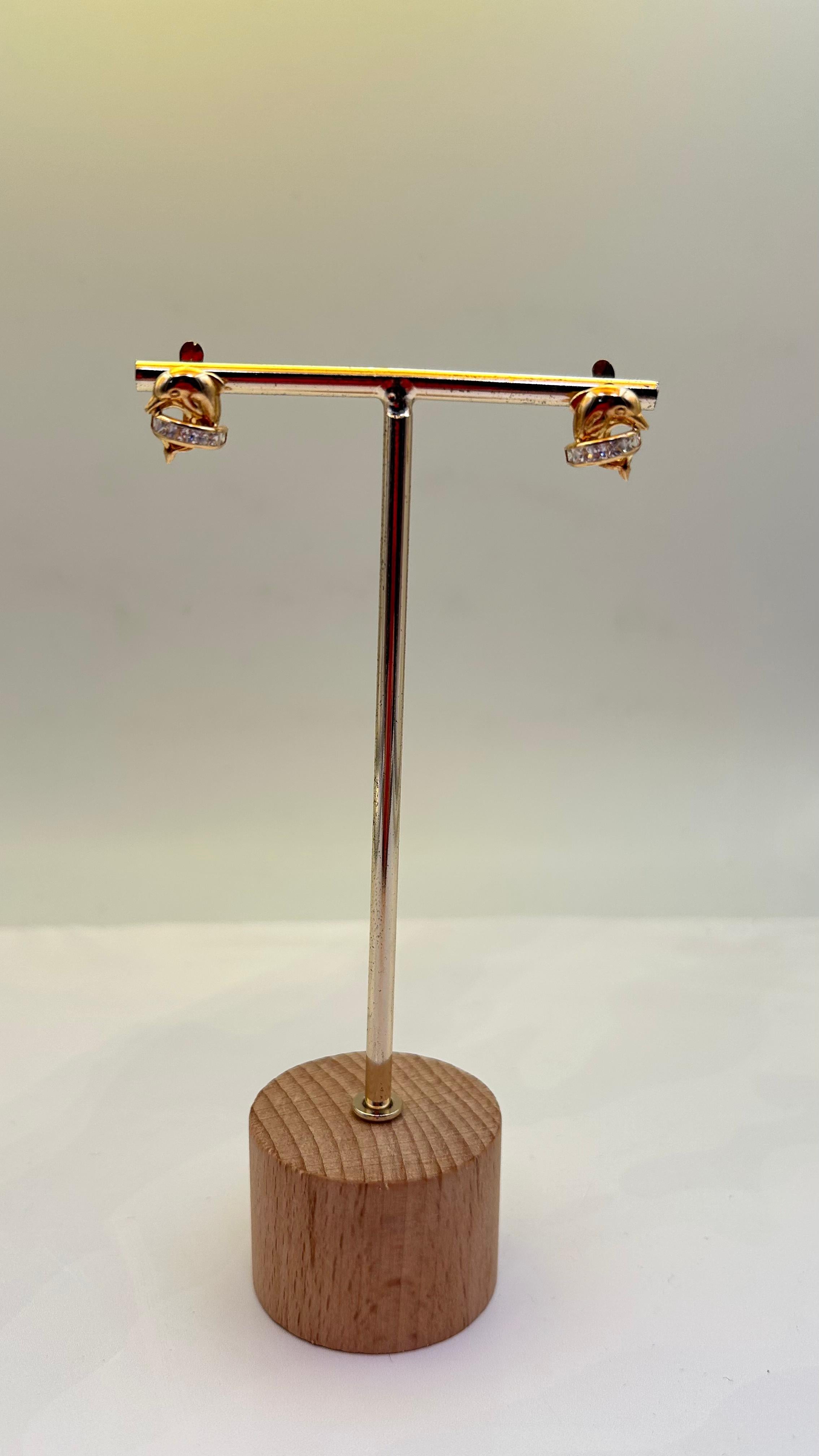 Pendientes delfines en Oro de 18kl con circonitas