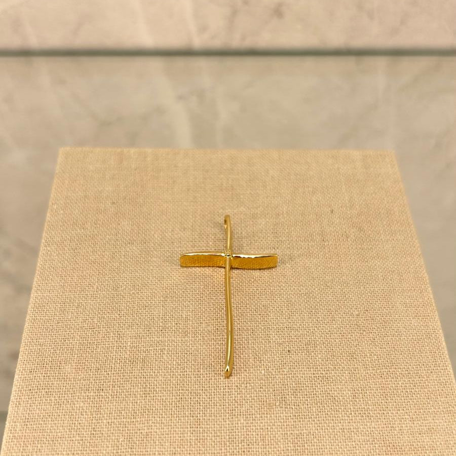 Colgante cruz en oro de 18 kl