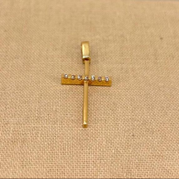Colgante de cruz en oro de 18 kl