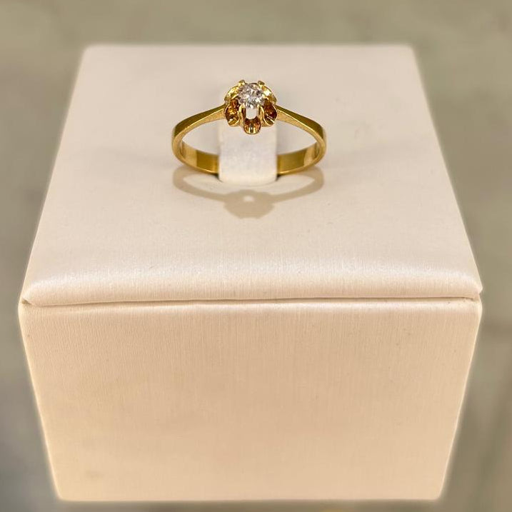 Sortija de oro 18kl con diamantes