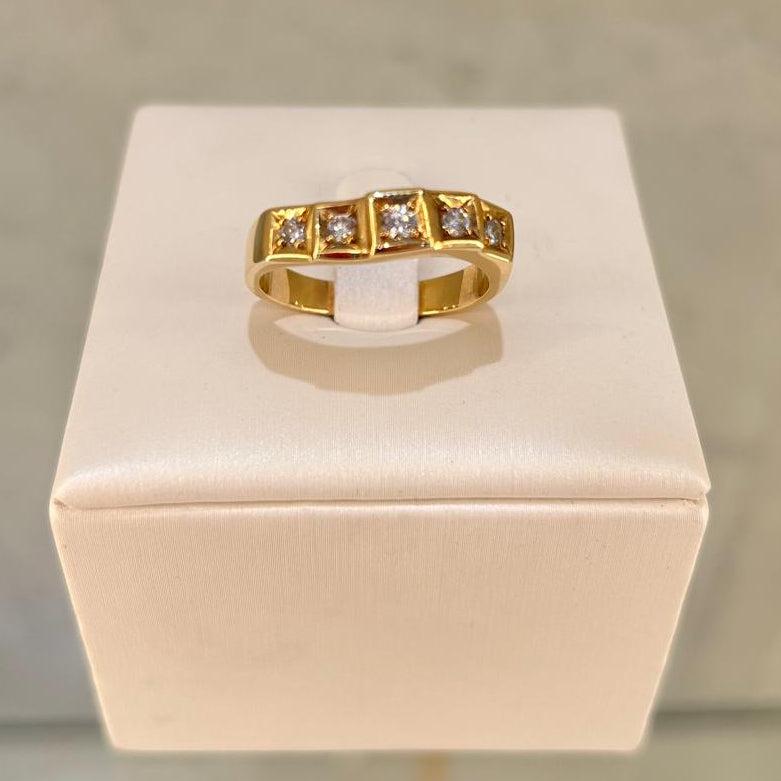 Sortija de oro 18kl con diamantes