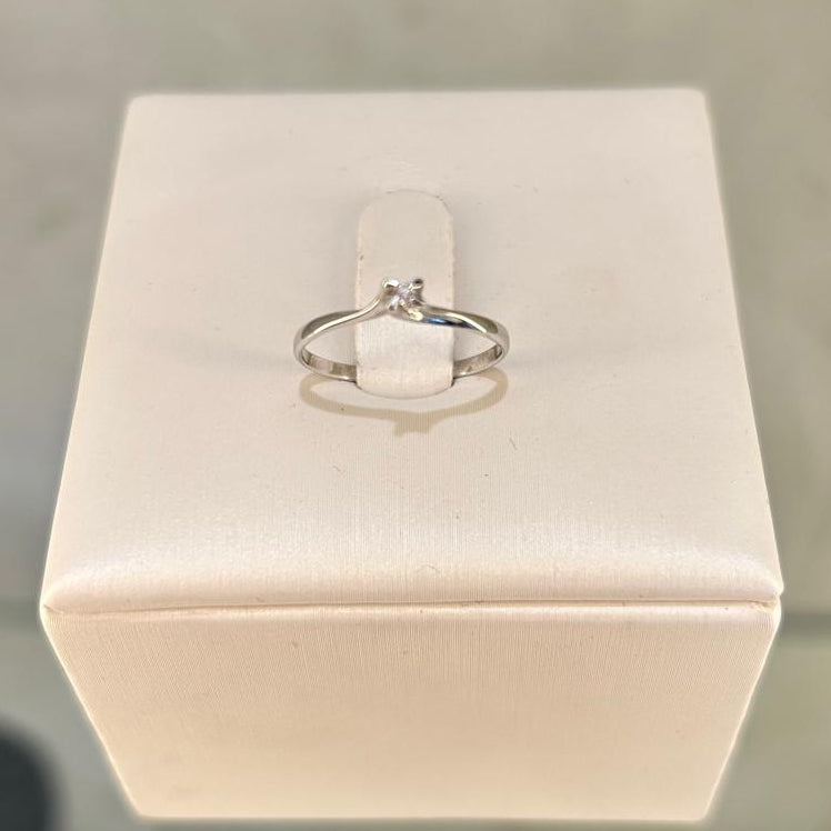 Sortija de oro 18kl con diamantes