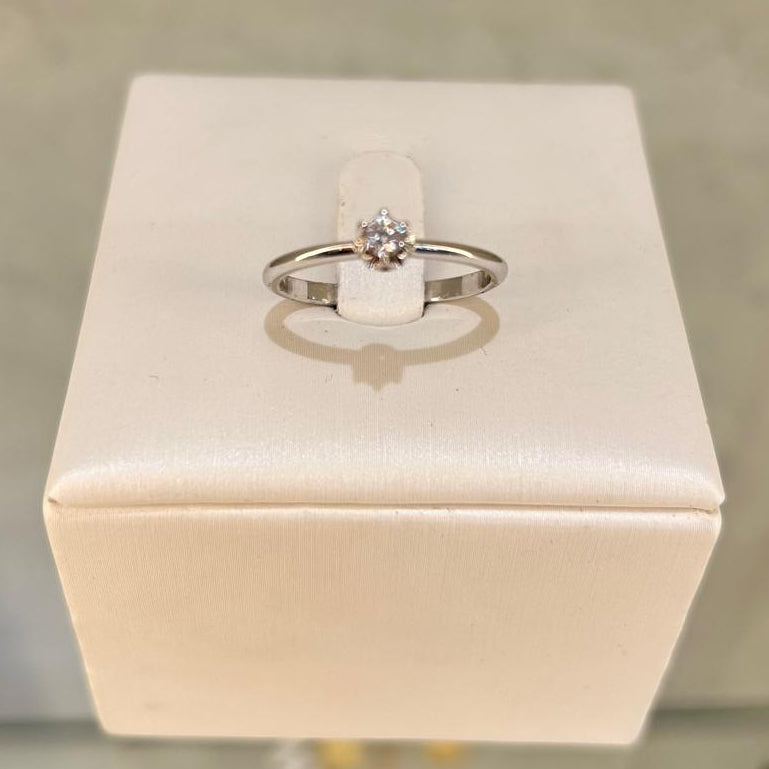 Sortija de oro 18kl con diamantes