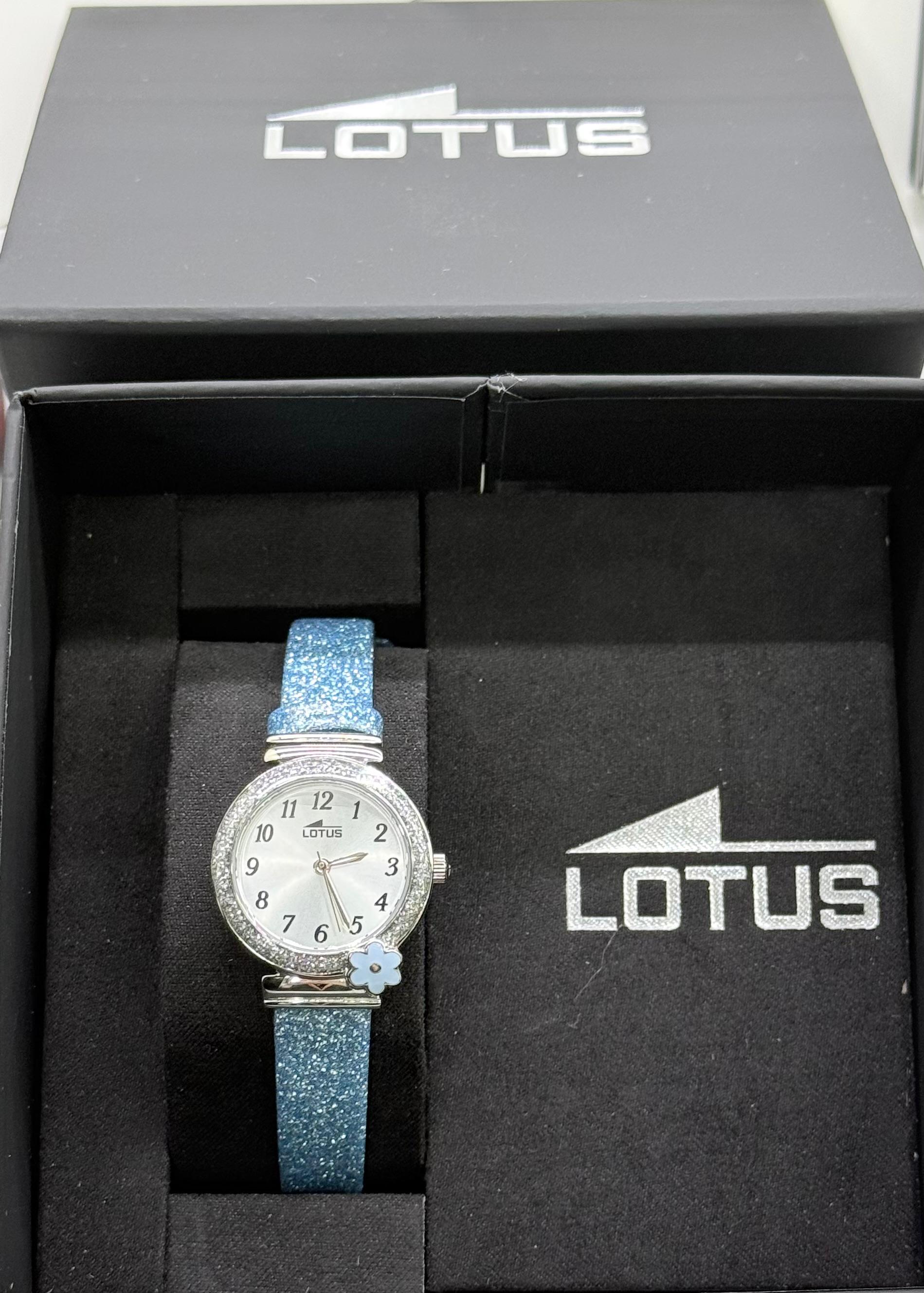 Reloj Lotus