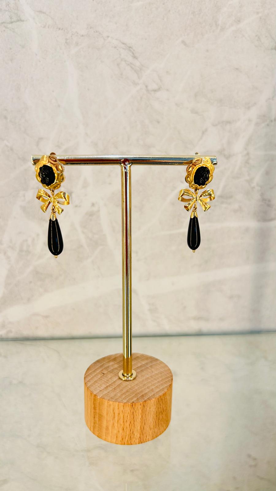 Pendientes Corales Negros en Oro 18kl