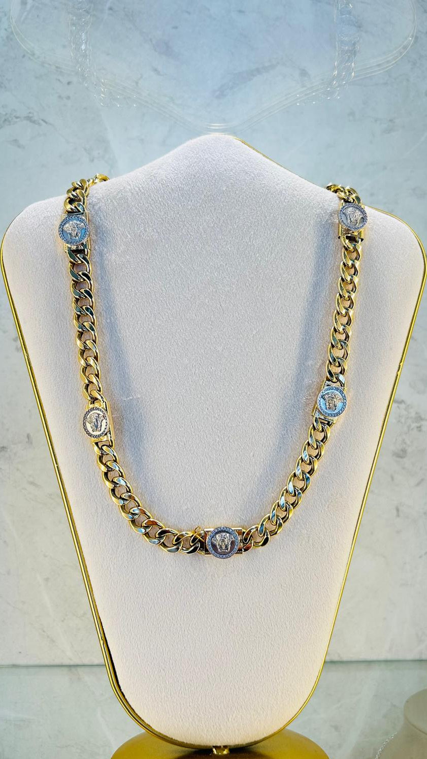 Cadena Versace oro 18kl