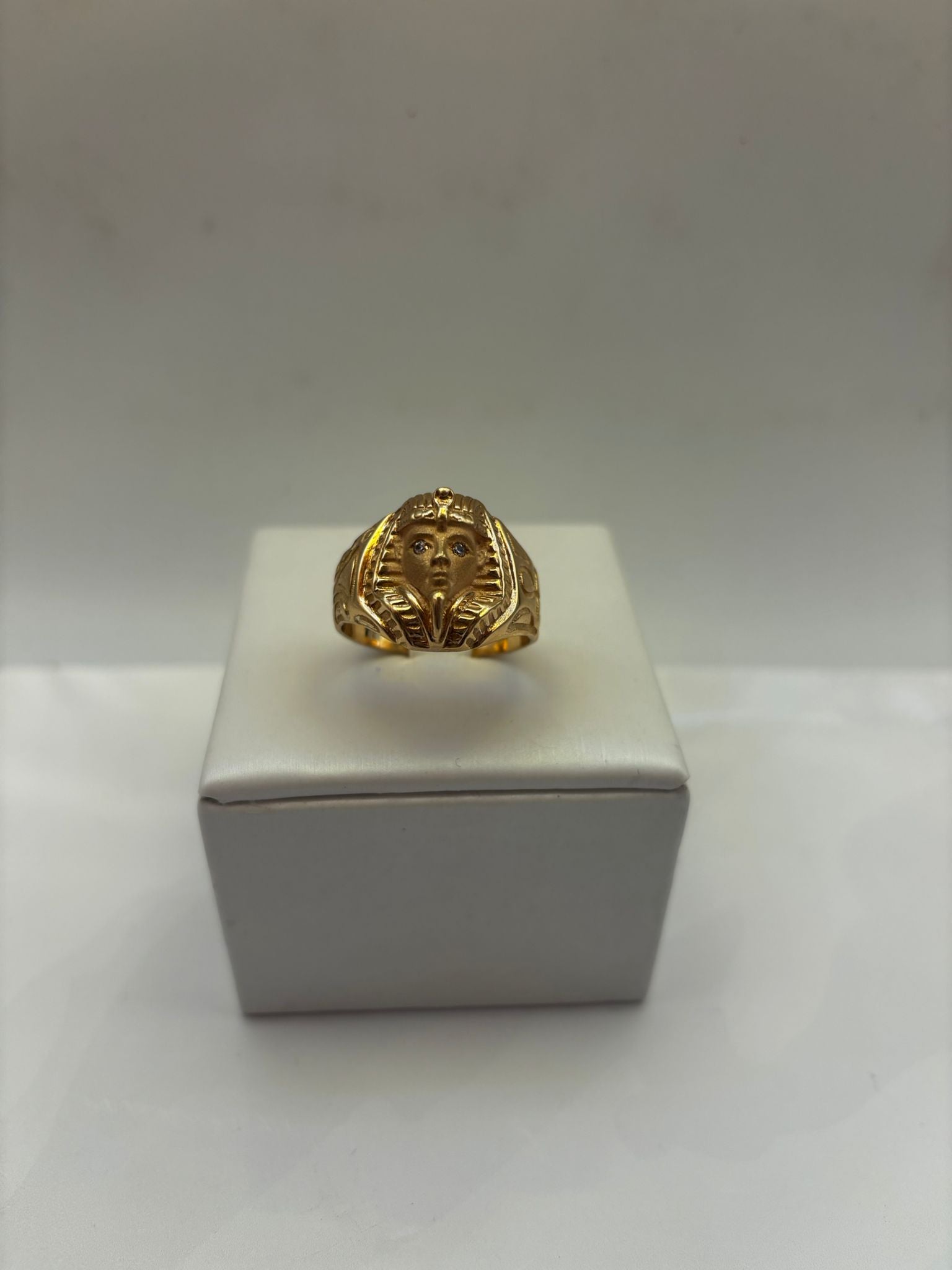 Anillo Cabeza de Faraón en Oro 18kl