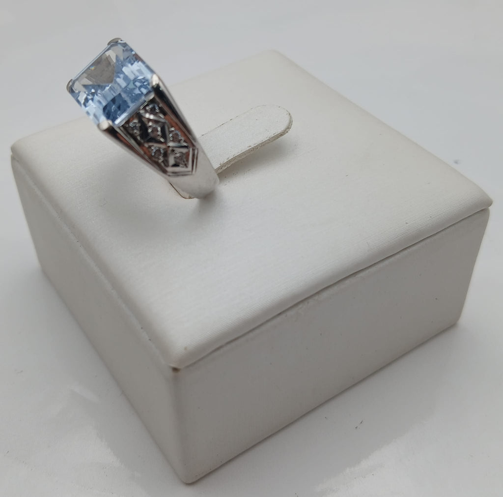 Anillo en Oro Blanco 18kl